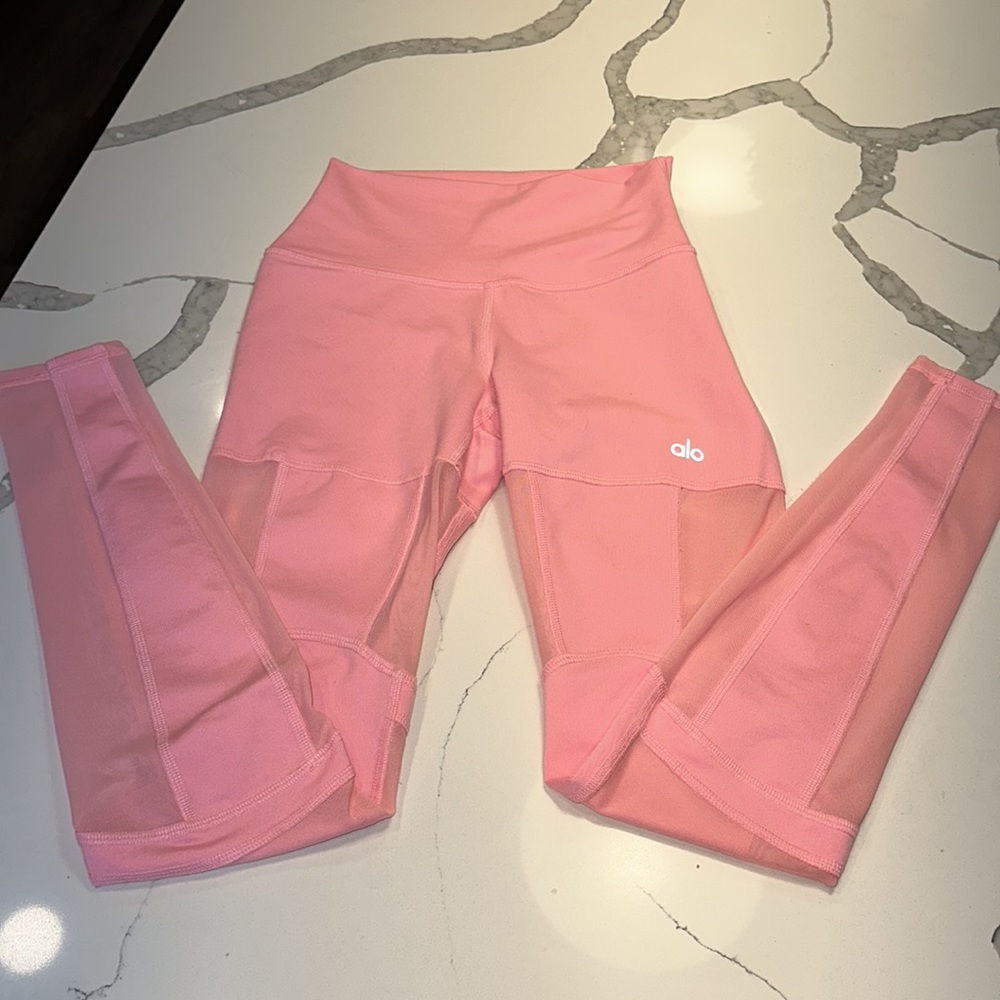 Immaculate ALO Yoga Leggings Sz XXS